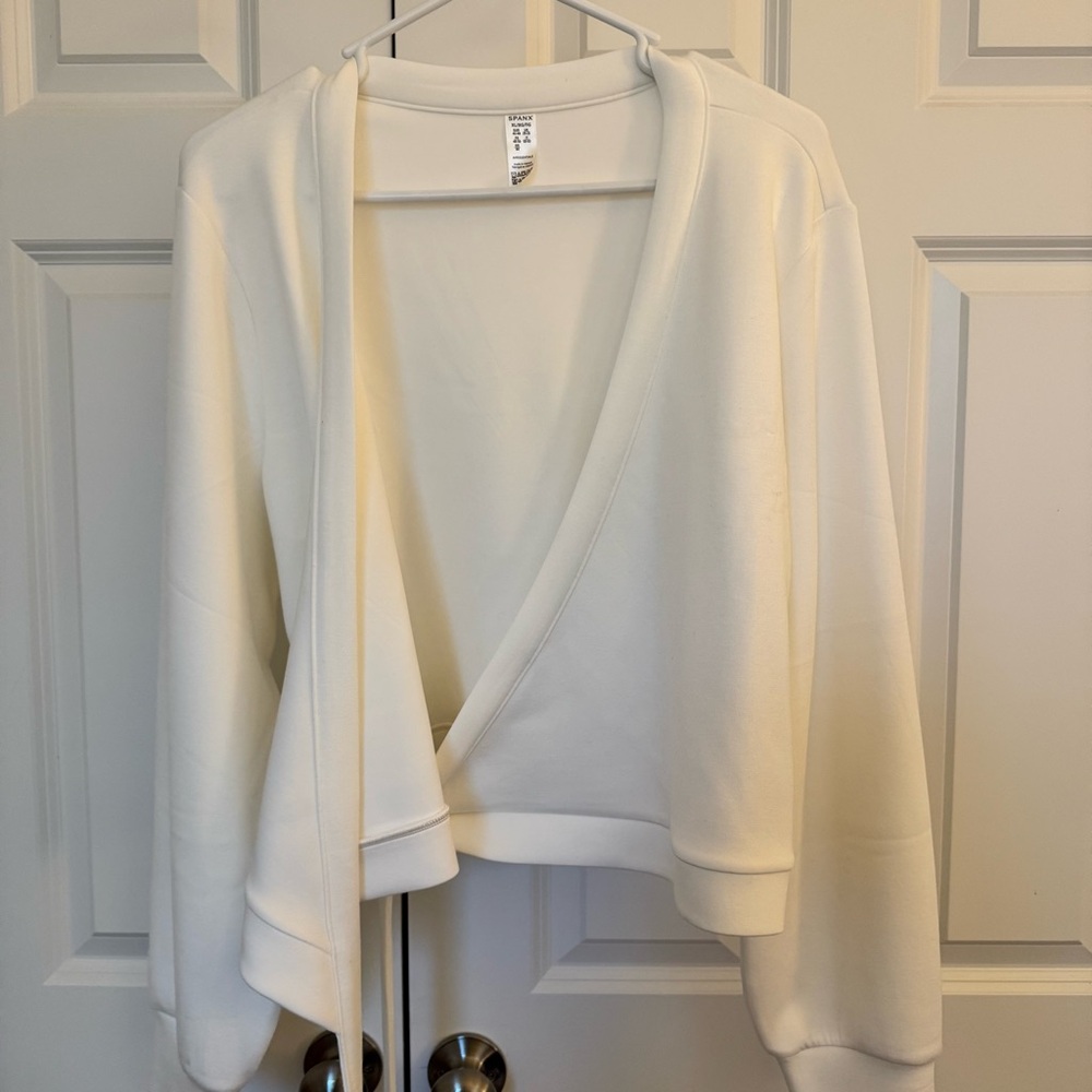SPANX AirEssentials Ballet Wrap in Powder, Size XL - Picture 4 of 8